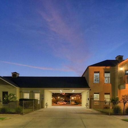 Bridges On Meninya Motel & Apartments Moama Exterior foto