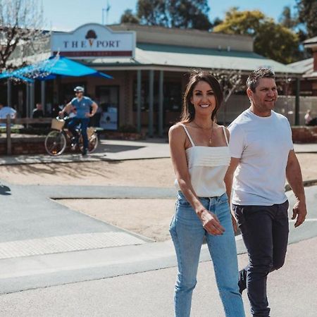Bridges On Meninya Motel & Apartments Moama Exterior foto