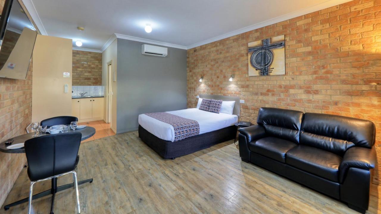 Bridges On Meninya Motel & Apartments Moama Exterior foto
