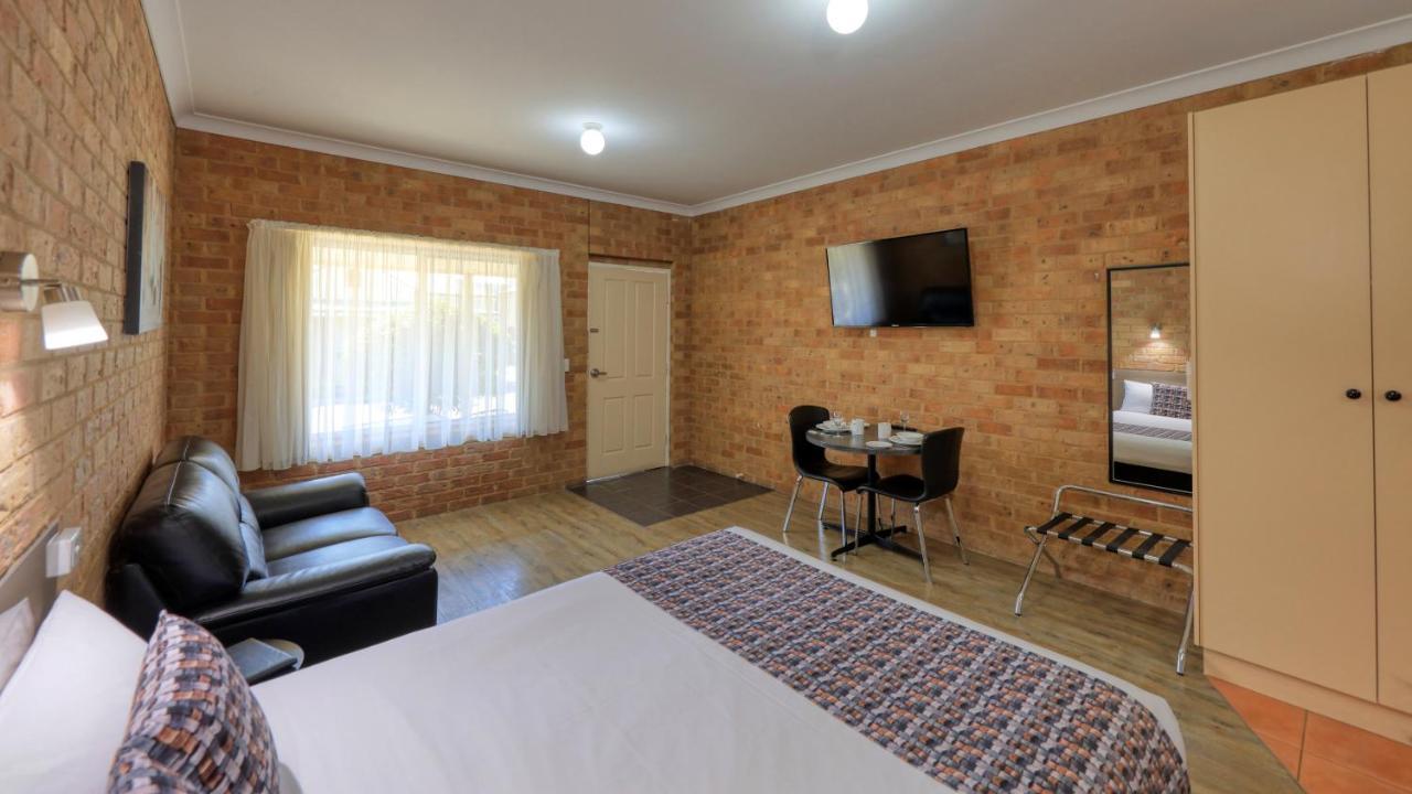 Bridges On Meninya Motel & Apartments Moama Exterior foto