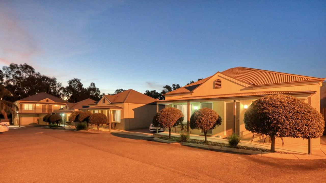Bridges On Meninya Motel & Apartments Moama Exterior foto