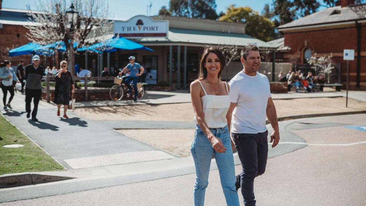 Bridges On Meninya Motel & Apartments Moama Exterior foto